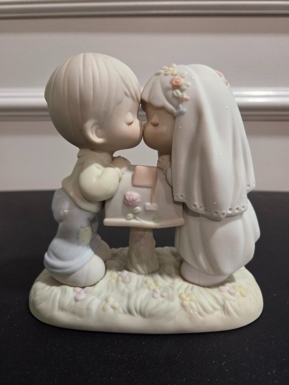 Precious Moments, 1992 Sealed with a Kiss, Wedding Figurine